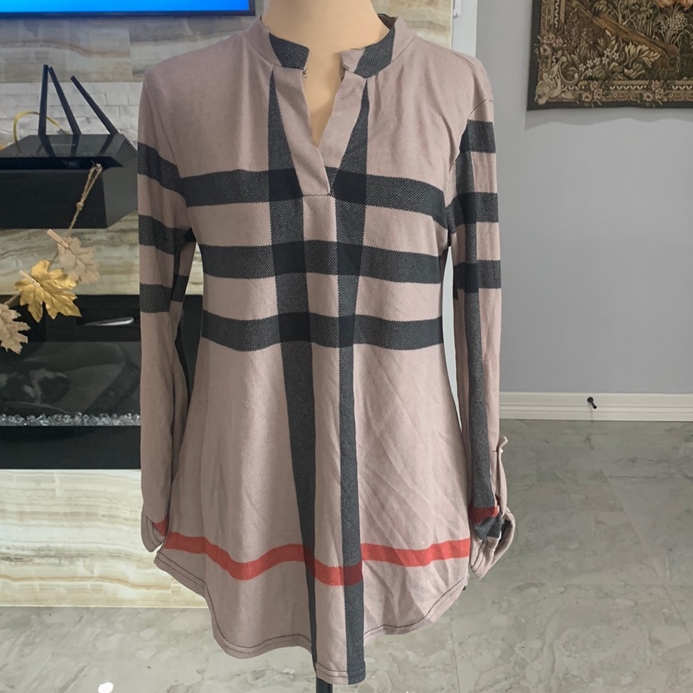 Lildy Brown‎ Checkered Fashioned Tunic. Size S/M (122)
